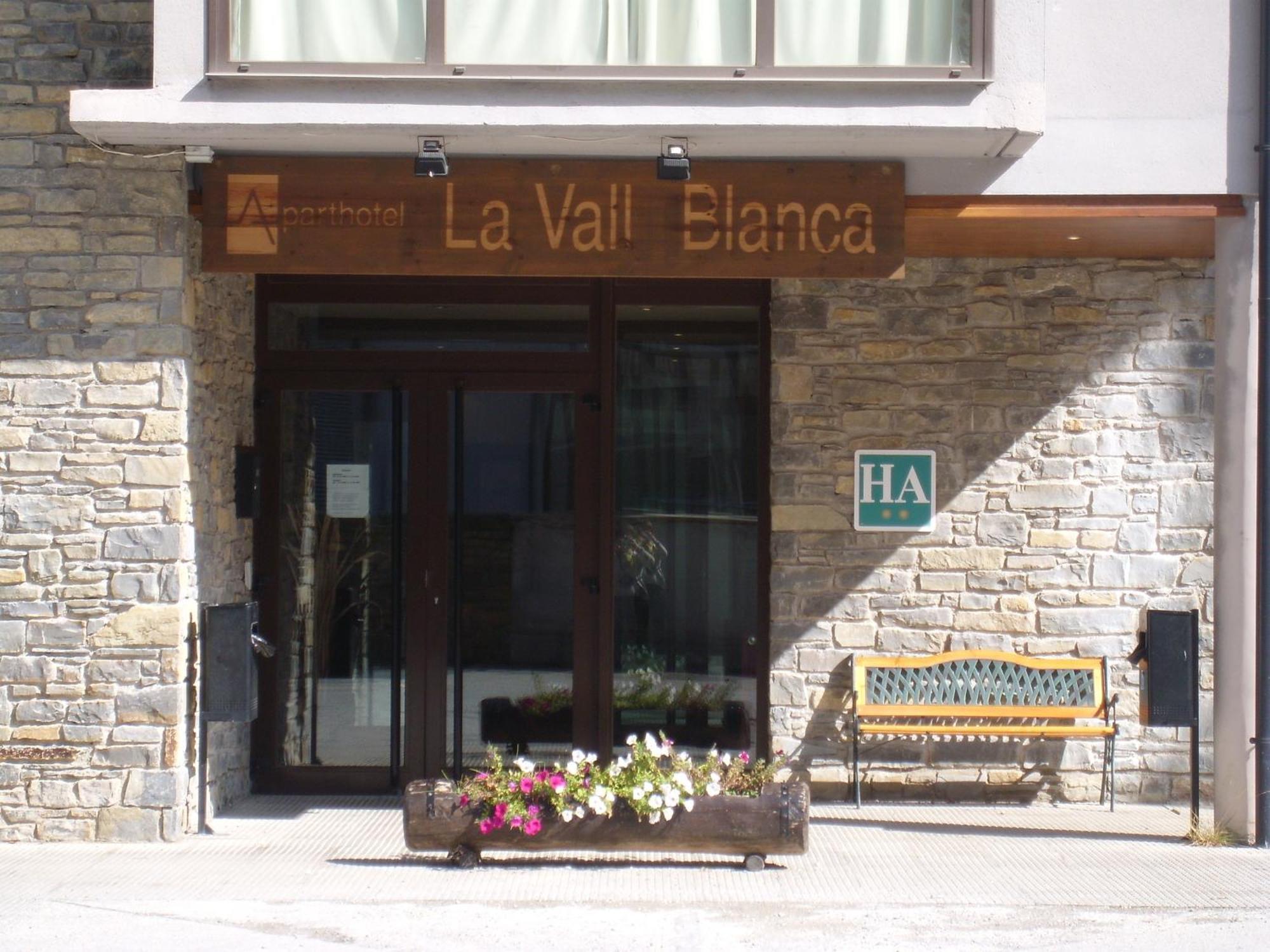 Aparthotel La Vall Blanca Vielha Exterior foto